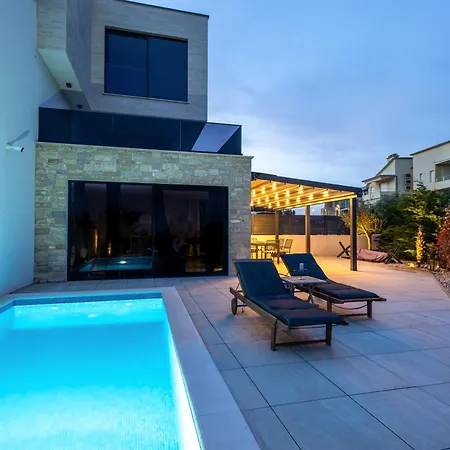 Luxury 33 Apartment Krk Town
