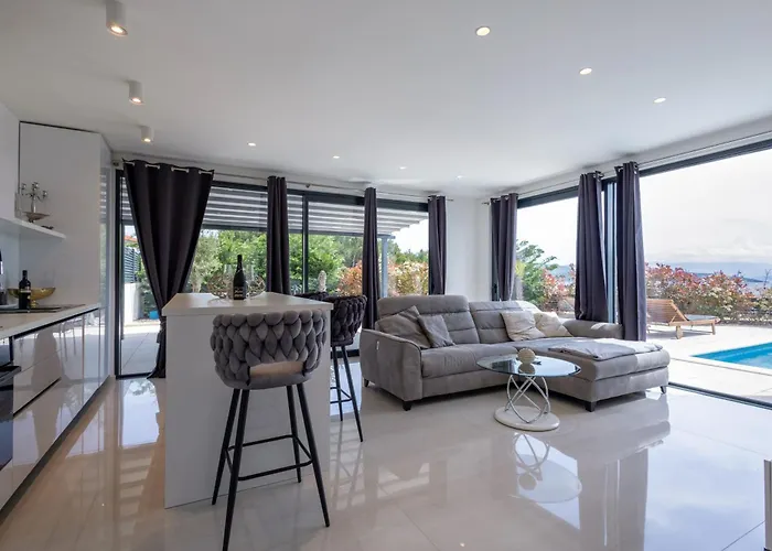 Luxury 33 * Krk Town