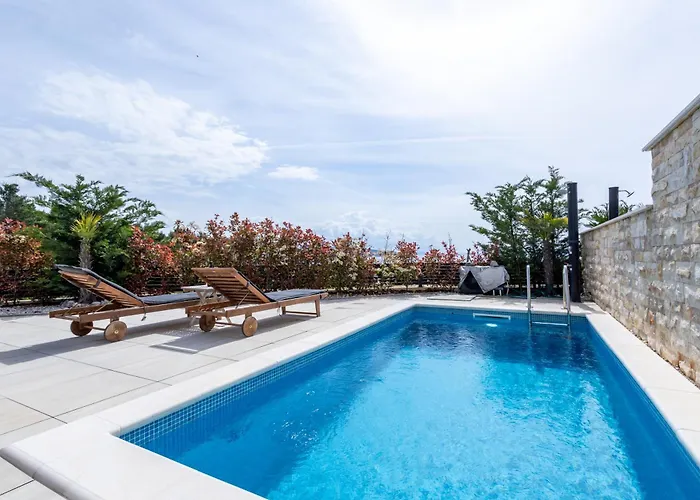 Luxury 33 * Krk Town