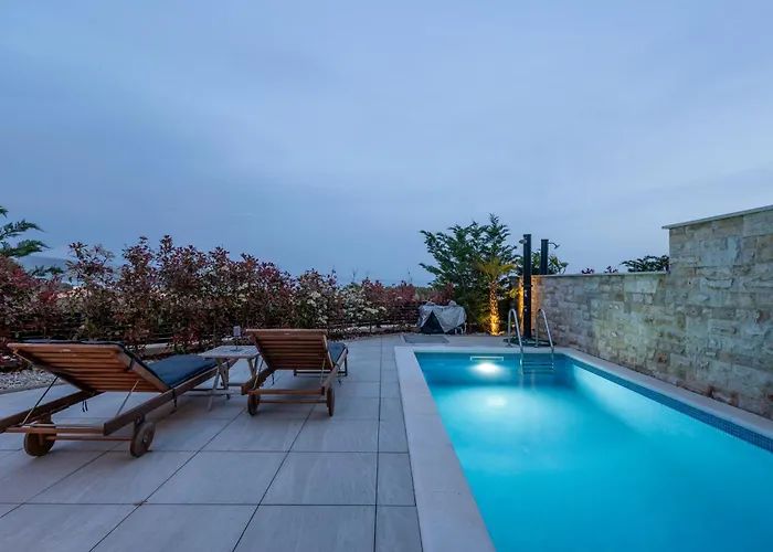 Luxury 33 * Krk Town
