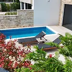 Διαμέρισμα Luxury 33 Krk Town