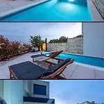 Luxury 33 Krk Town
